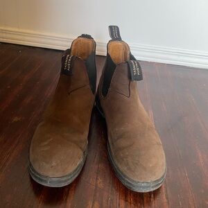 Women's size 6.5 Aus / 9.5 women's Blundstones Chelsea leather boots